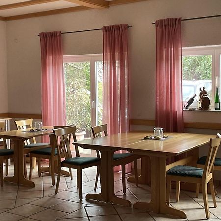 Weingut & Gaestehaus Andreas Erz Brauneberg Buitenkant foto