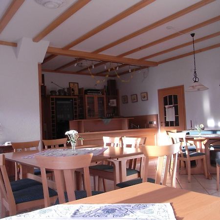 Weingut & Gaestehaus Andreas Erz Brauneberg Buitenkant foto