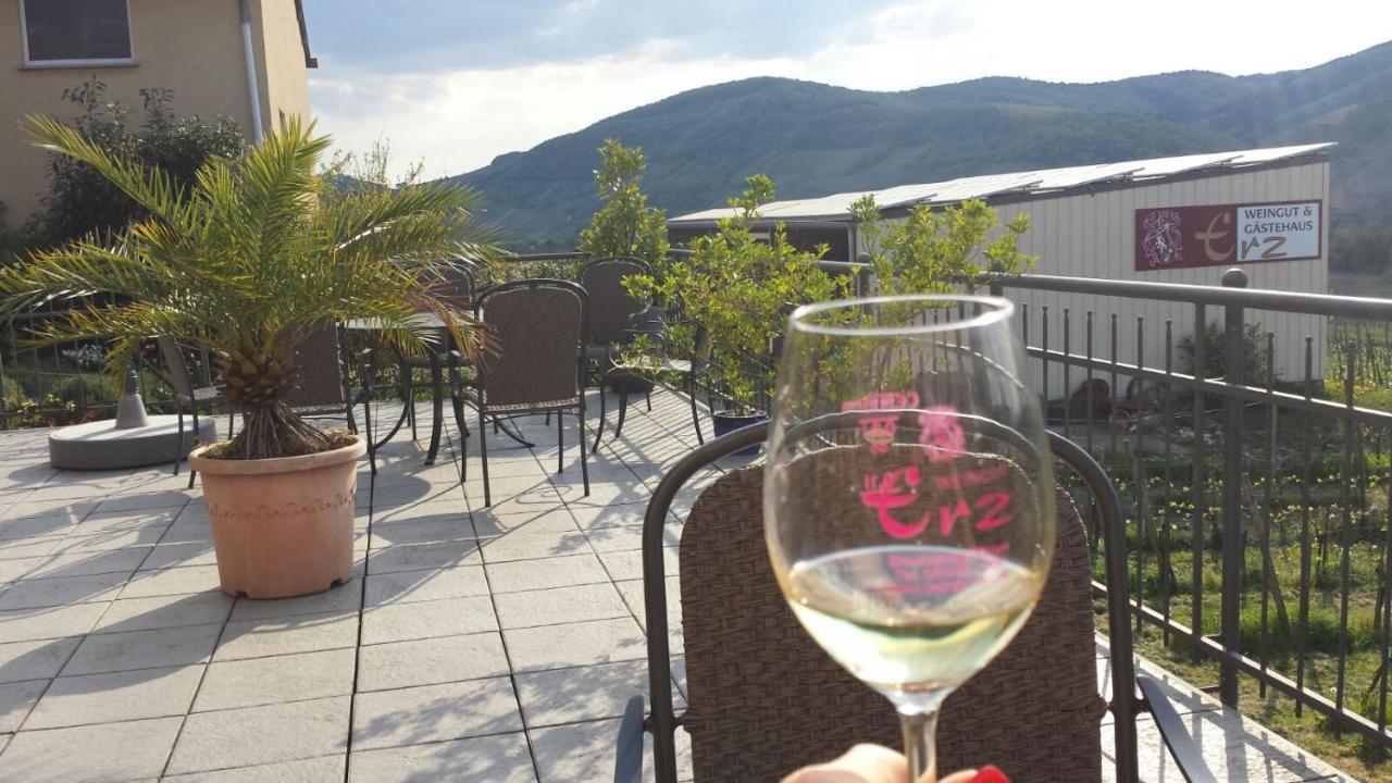 Weingut & Gaestehaus Andreas Erz Brauneberg Buitenkant foto