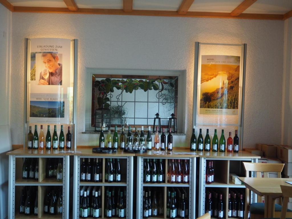 Weingut & Gaestehaus Andreas Erz Brauneberg Buitenkant foto
