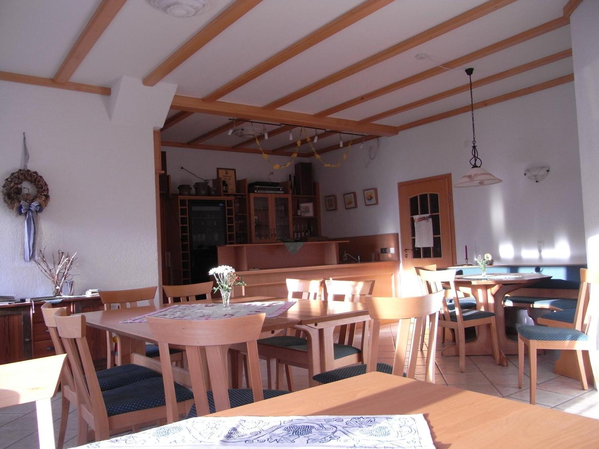 Weingut & Gaestehaus Andreas Erz Brauneberg Buitenkant foto
